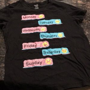 Black shirt emoji1 14/16